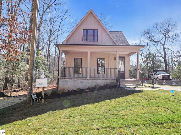 3rd image of 120 Clark St