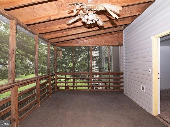 3rd image of 9343 Reader Ln