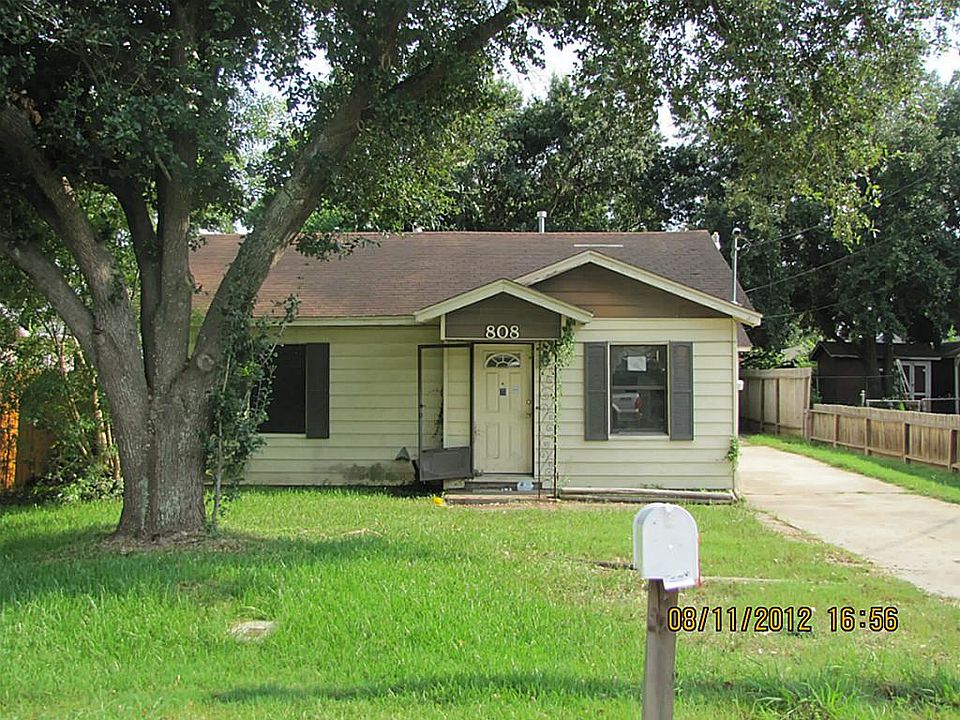 1st image of 808 Avenue I