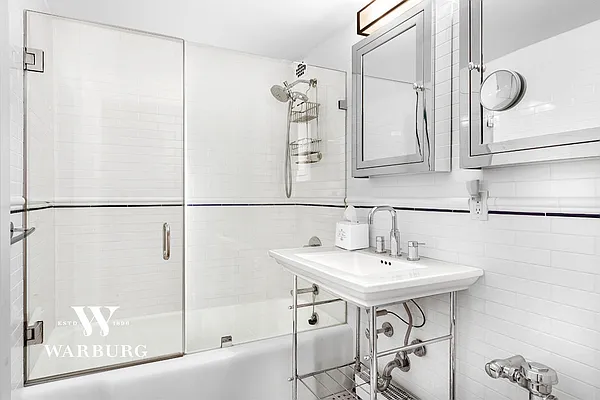 Sold by Warburg | media 13