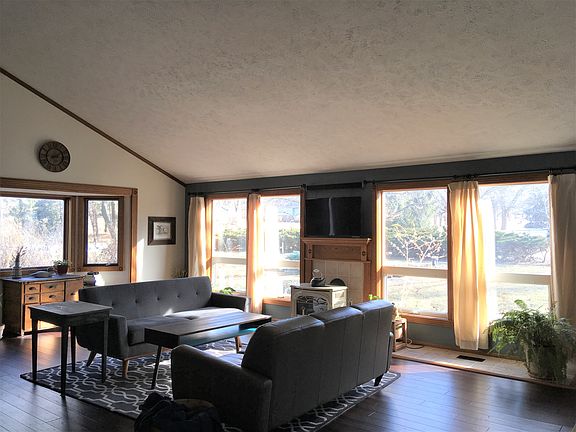 4th image of 517 Anthony Ln