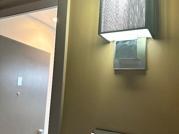 3rd image of 130 John St Unit 355