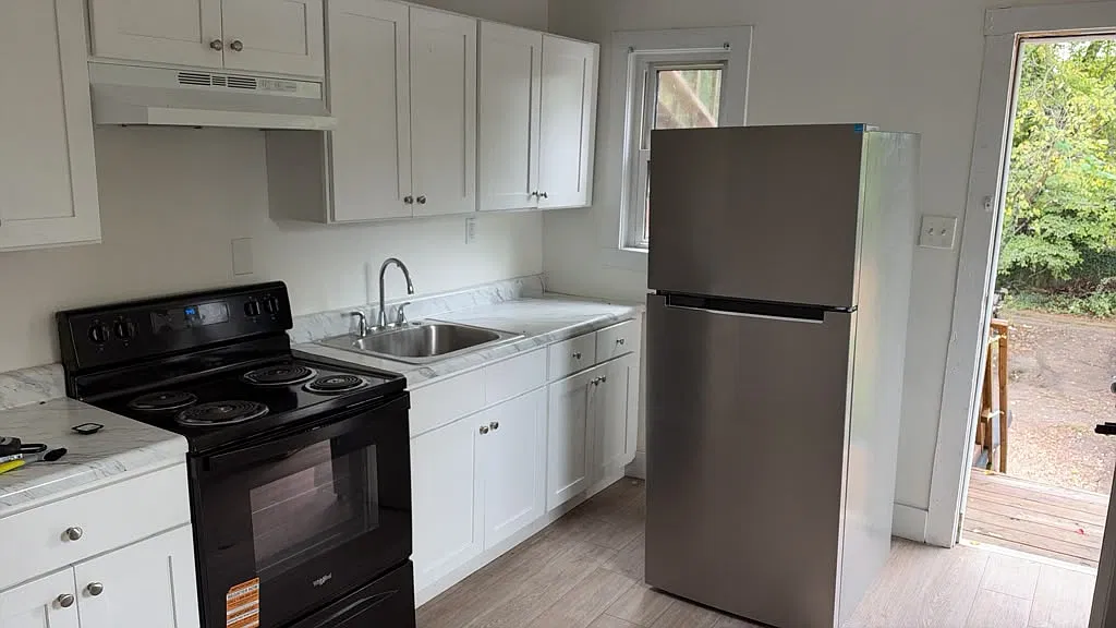 1 bed, $1,225 — Photo 2