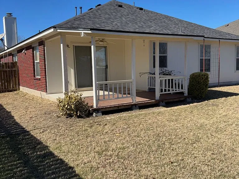 1403 Haley Gray Dr — Photo 28