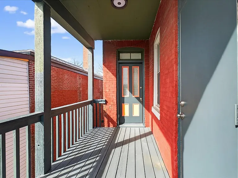 2nd floor porch