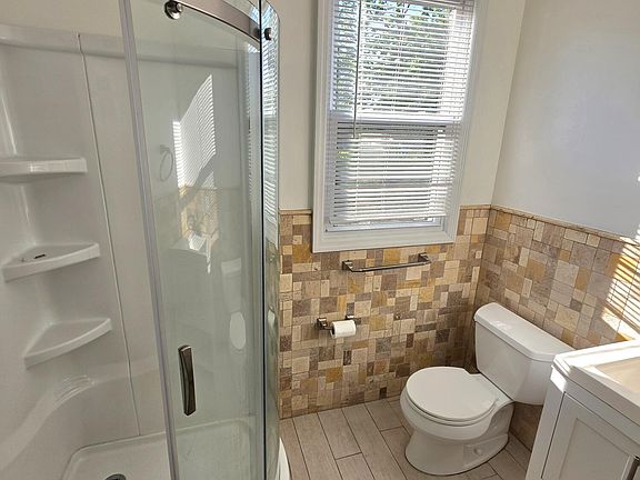4th image of 1014 5th Ave APT 3
