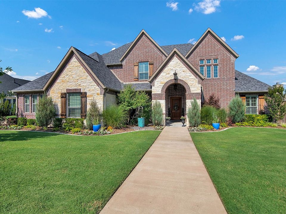 1st image of 2521 Remuda Dr