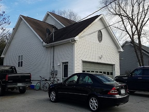 3rd image of 7512 Fairfield Ct