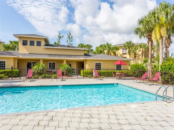 Heron Pond 55+ Apartments