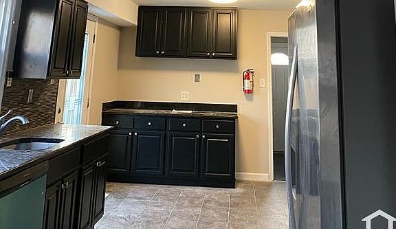 5th image of 170 Nottingham Dr