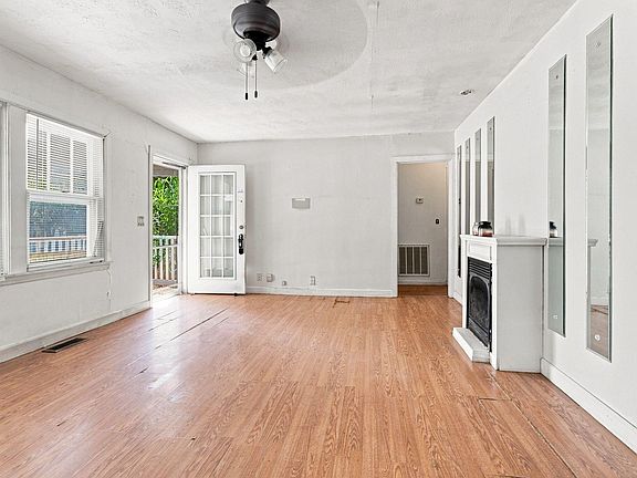 5th image of 2829 E 13th Street