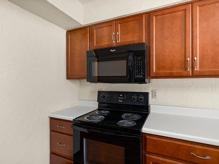3749 N Pickwick Ave — Photo 9