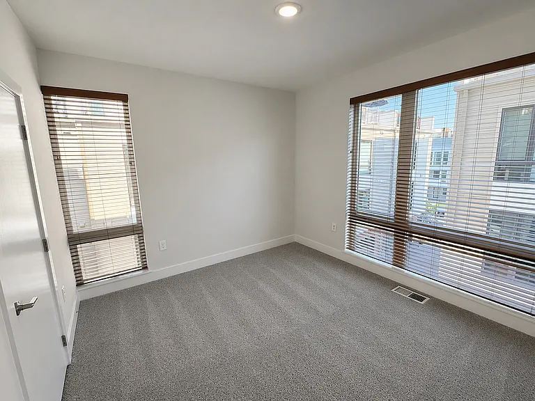7304 Park Place Ct — Photo 14