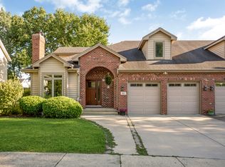 841 Rogers St, Downers Grove, IL 60515