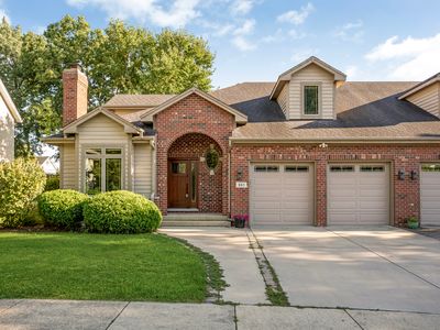 841 Rogers St, Downers Grove, IL, 60515