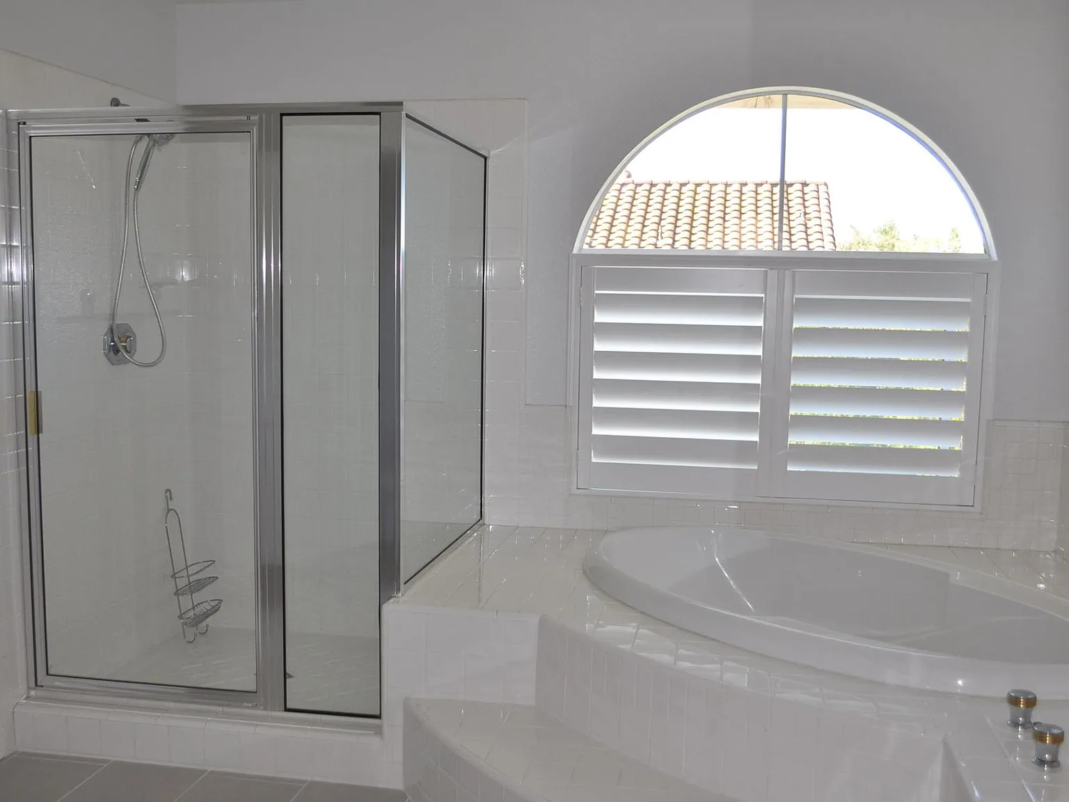4 bed, 3259 sqft, $5,700 — Photo 4
