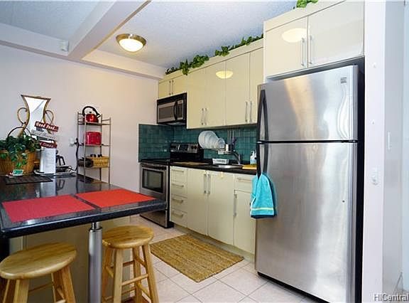 2nd image of 229 Paoakalani Ave #1001