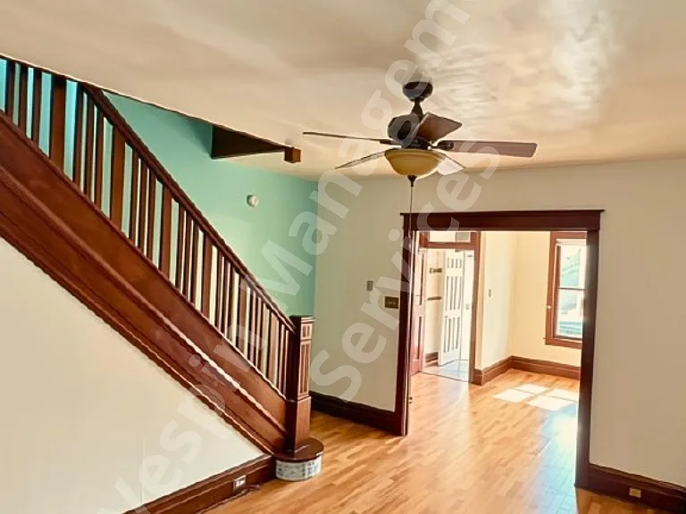 1734 W Norwegian St — Photo 21