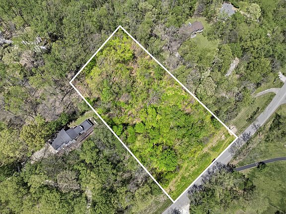 3rd image of 18 High Point Ridge Rd