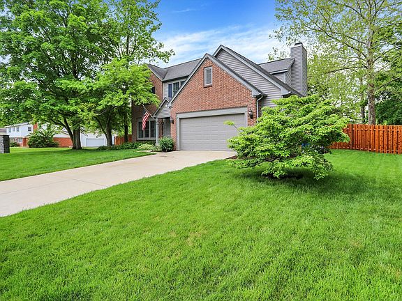 2nd image of 10310 Foxwood Dr W