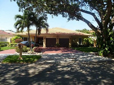 16820 NW 81st Ave, Miami Lakes, FL, 33016
