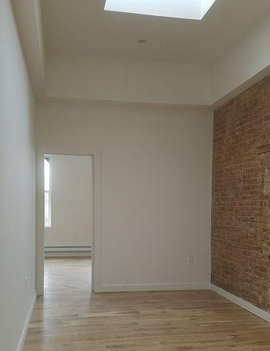 1st image of 457 Chauncey St
