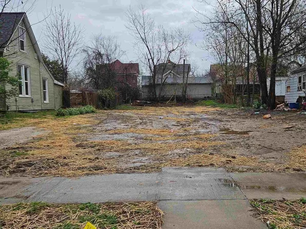 1230 North Ave, Quincy, IL 62301