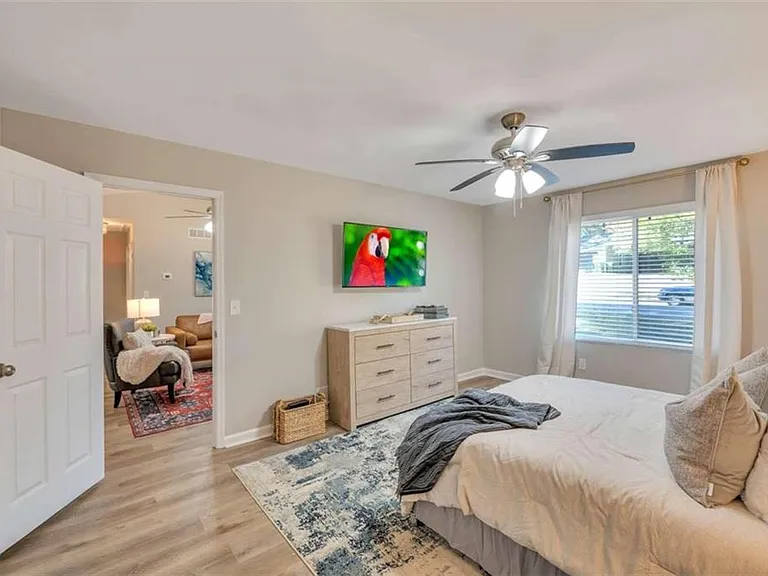 165 Bentley Pkwy — Photo 6