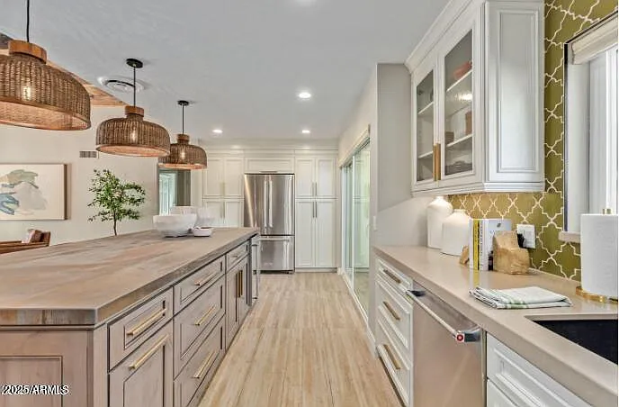 2551 E Missouri Ave — Photo 5