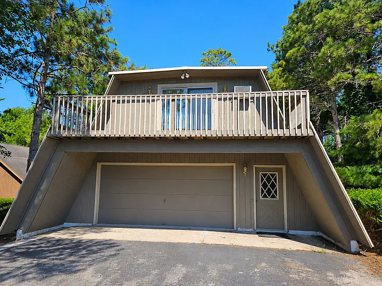 Front - Oversized 2 Car Garage