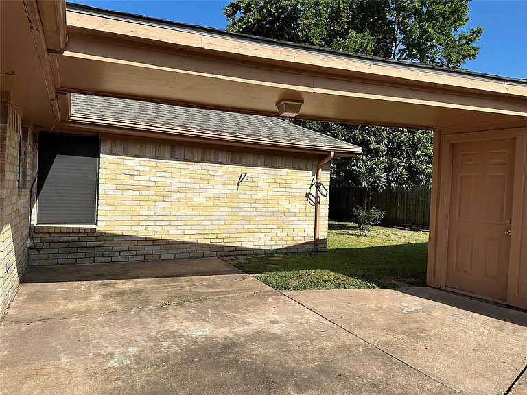 2826 Green Fields Dr — Photo 21