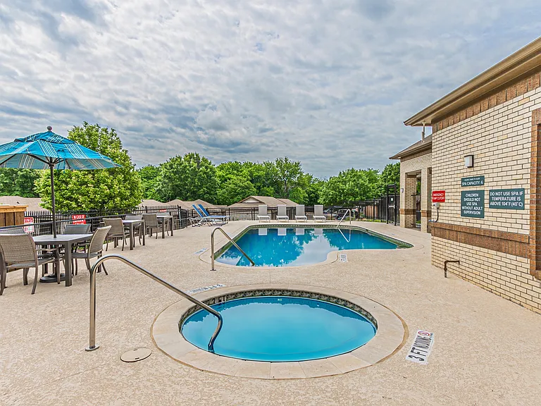 Park Manor Senior Apartments — Photo 15