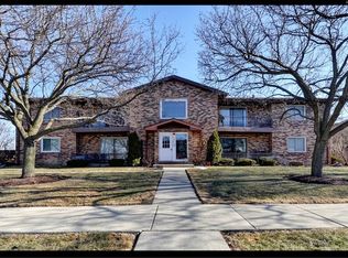 344 Sheridan Dr APT 1D, Willowbrook, IL 60527