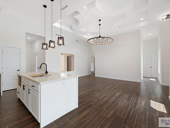 2nd image of 4609 River Creek Cir