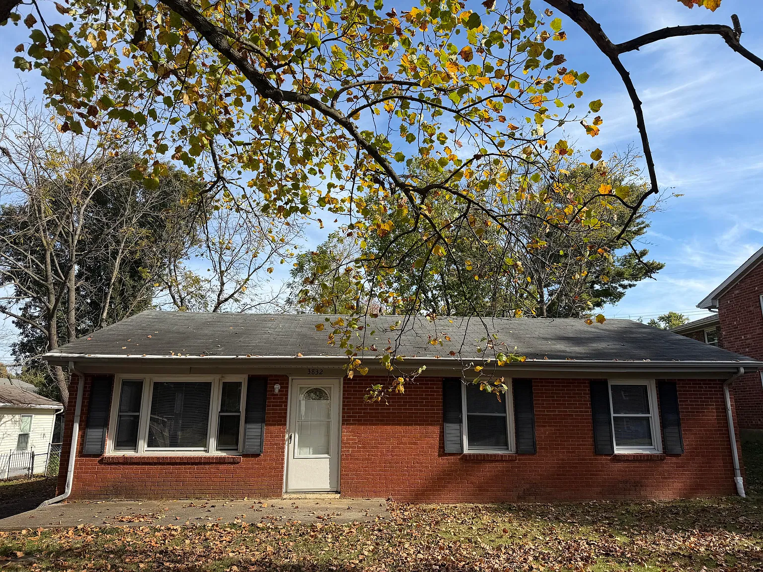 3 bed, 1.0 bath, 1134 sqft, $1,595 — Photo 1