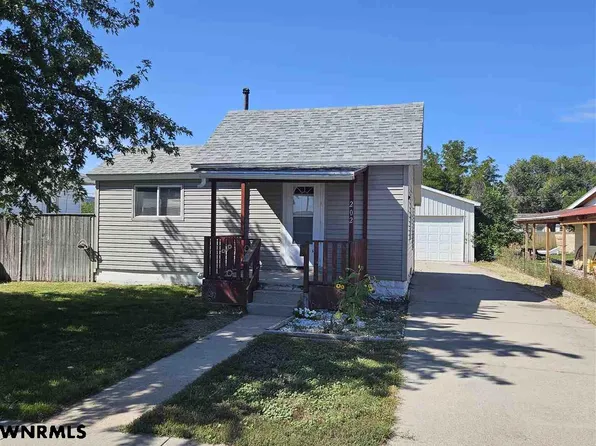 1202 Avenue C, Scottsbluff, NE 69361