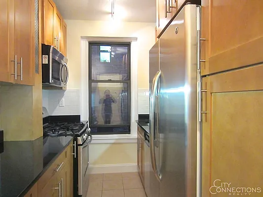 Rented by City Connections Realty | media 16