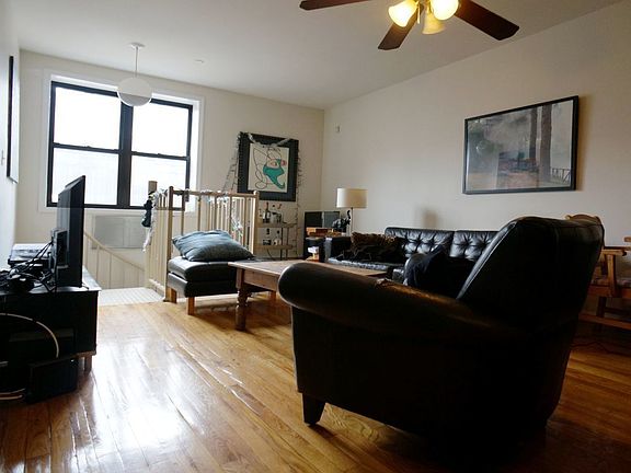 4th image of 27 Hope St #1BF