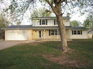 310 Peach Tree Ln, Haysville, KS 67060