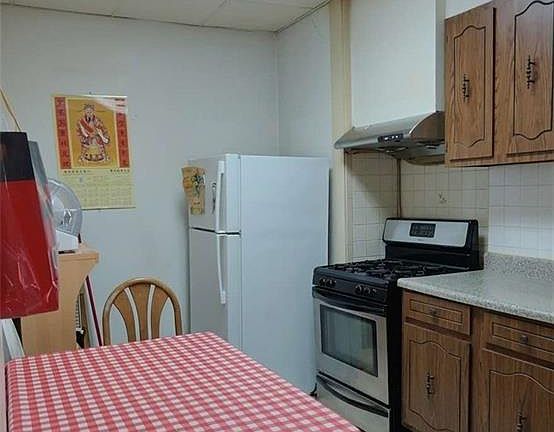 5th image of 817 55th St