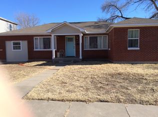 215 S 7th St, Canadian, TX 79014