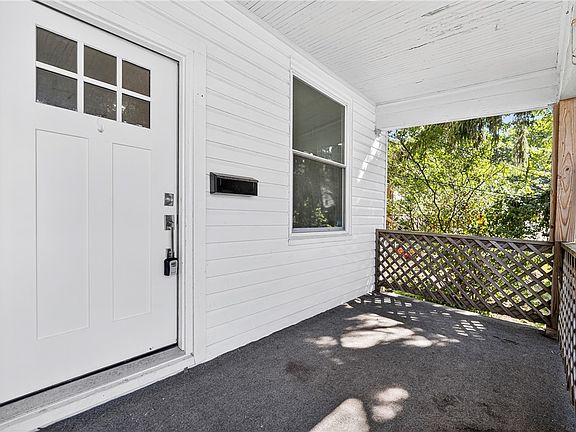 2nd image of 516 Carolyn Ave