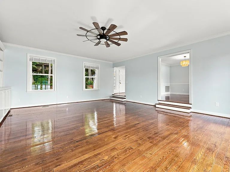 253 Lakeview Dr — Photo 35