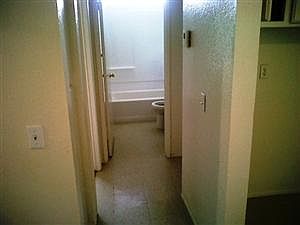 2nd image of 526 Mobley Ln APT 2