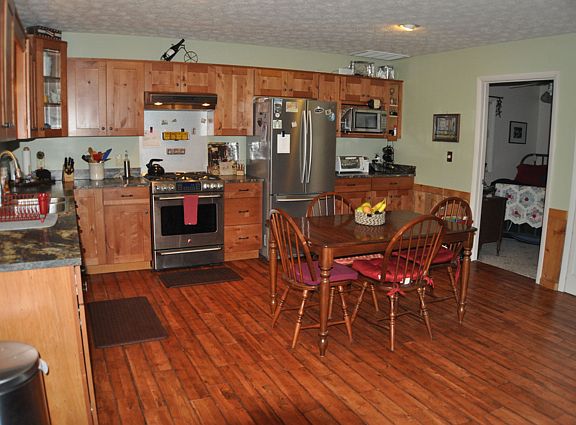 kitchen/dining