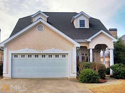 2nd image of 102 Prestwick Way S