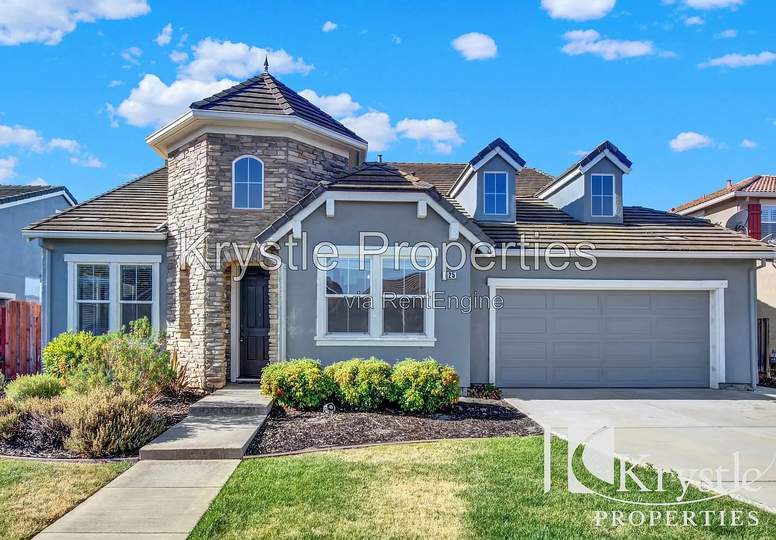 5 bed, 3.0 bath, 3104 sqft, $4,100 — Photo 1