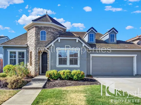625 Purple Martin Dr, Vacaville, CA 95687
