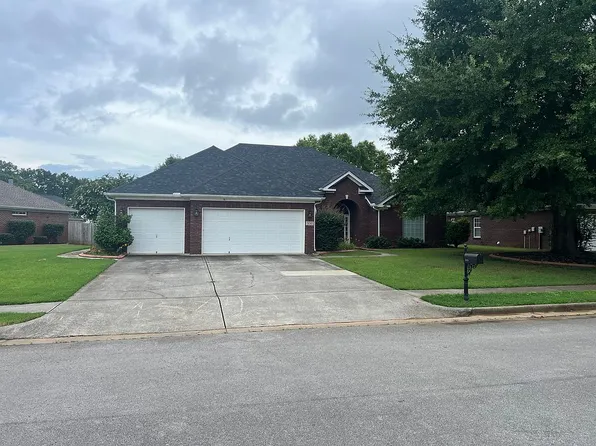 5018 Patriot Park Cir SE, Owens Cross Roads, AL 35763