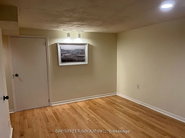 21 Sego Royalway — Photo 16